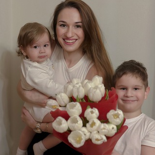 Логотип канала mom_blogtime