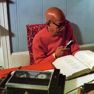 Логотип канала listen2Prabhupada