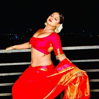 Логотип saree_in_hottie