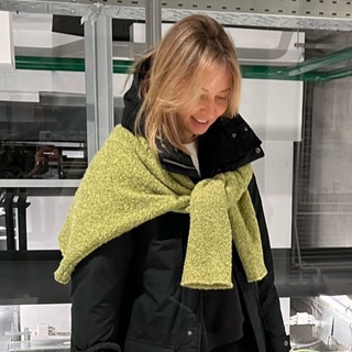 Логотип jumpertakesoverscarf
