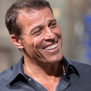 Логотип tonyrobbins_60