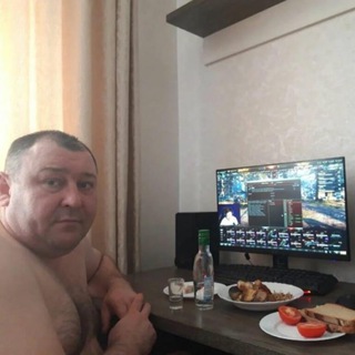 Логотип poleznyeveshichki