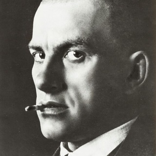 Логотип канала mayakovsky