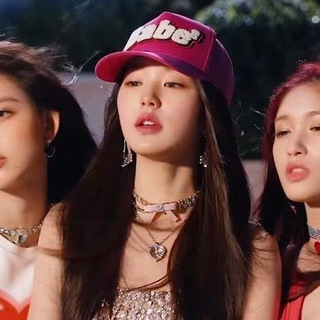 Логотип gifwonyoungg