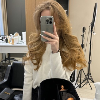 Логотип канала mariwhatsnews