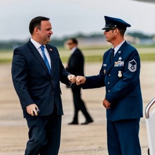 Логотип dan_scavino_official