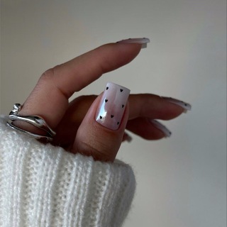 Логотип nailsmanicuree