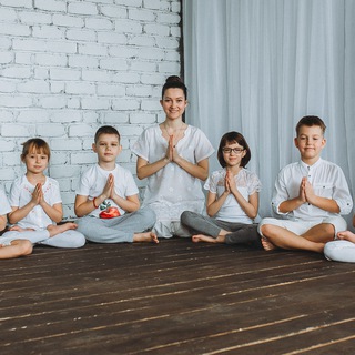 Логотип канала shiny_yoga_kids