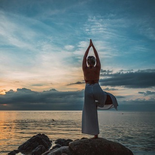 Логотип hudishka_yoga