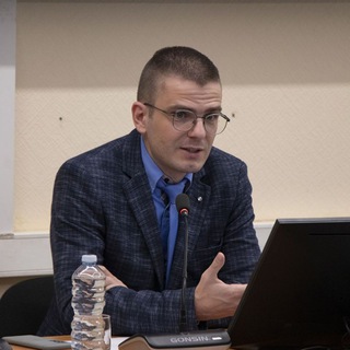 Логотип philostalker