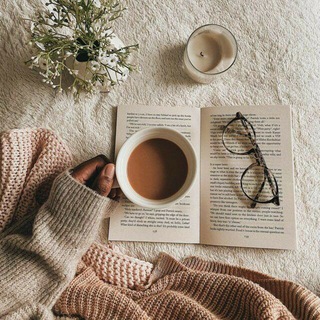 Логотип канала books_coffee_life