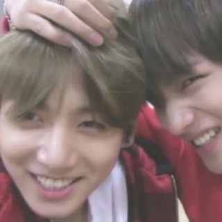 Логотип taekooktytnet