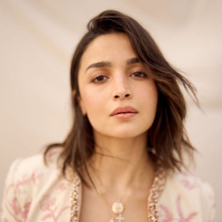 Логотип канала alia_bhatt_1993